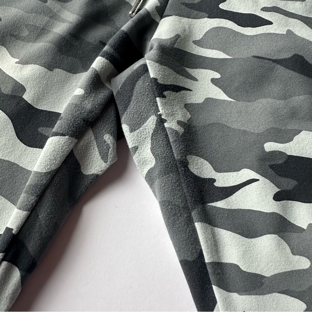 ZYIA gray camo Unwind Jogger XL - Picture 8 of 8